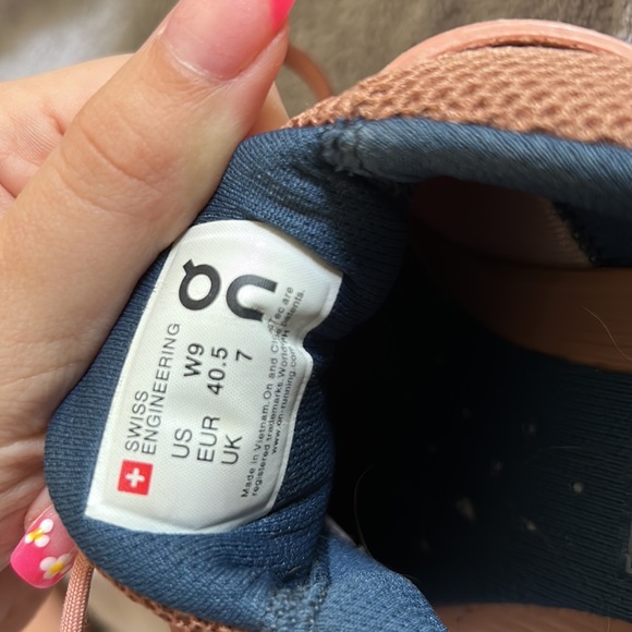 On Running Women's Athletic Shoes in Pink and White - Picture 8 of 10